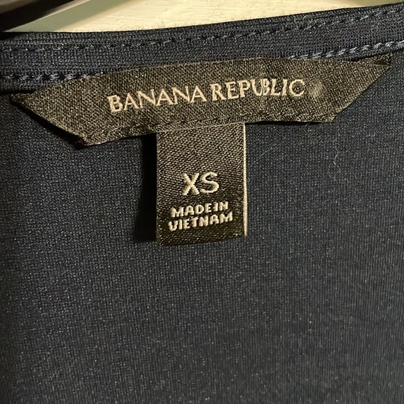 Navy Banana Republic wrap dress - Picture 2 of 4